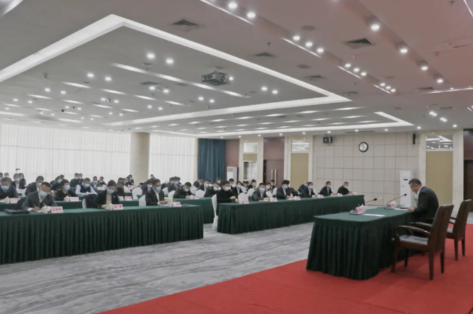 365英国上市集团、温泉集团举办贯彻落实市第十三次党代会精神宣讲报告会