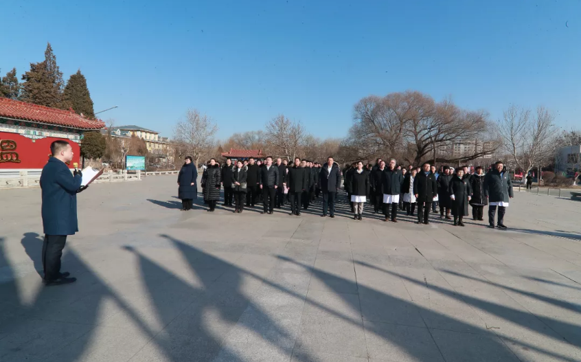 365英国上市集团党委 温泉集团党委联合举办“迁新址启征程”主题党日活动