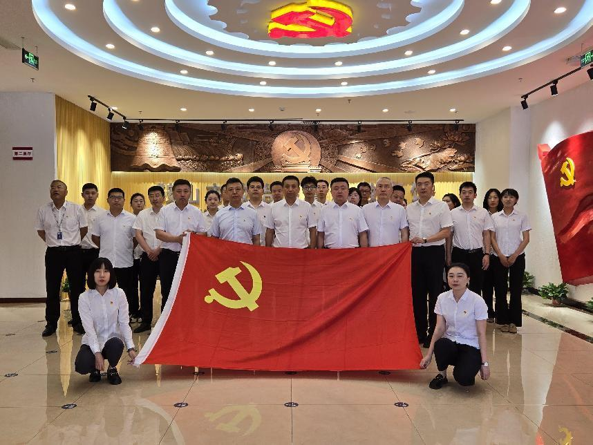 365英国上市集团纪委组织党员干部参观警示教育馆